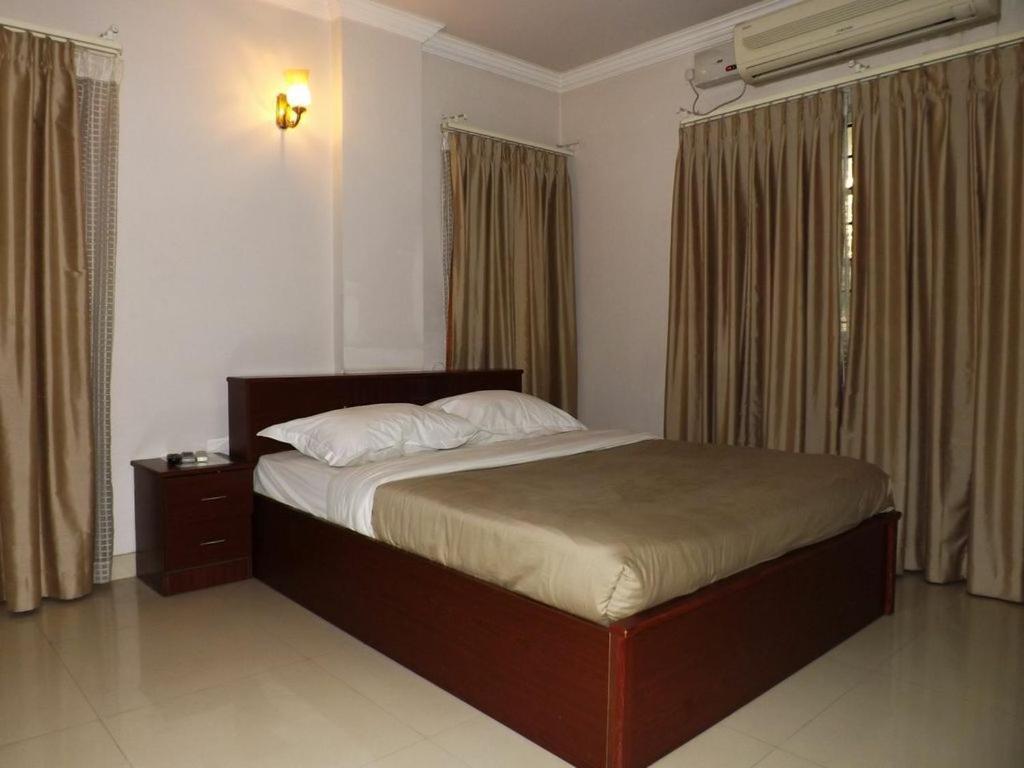Aston Service Apartment Bangalore Exterior photo